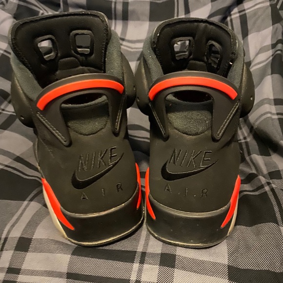 Jordan retro infared 6’s main image 4